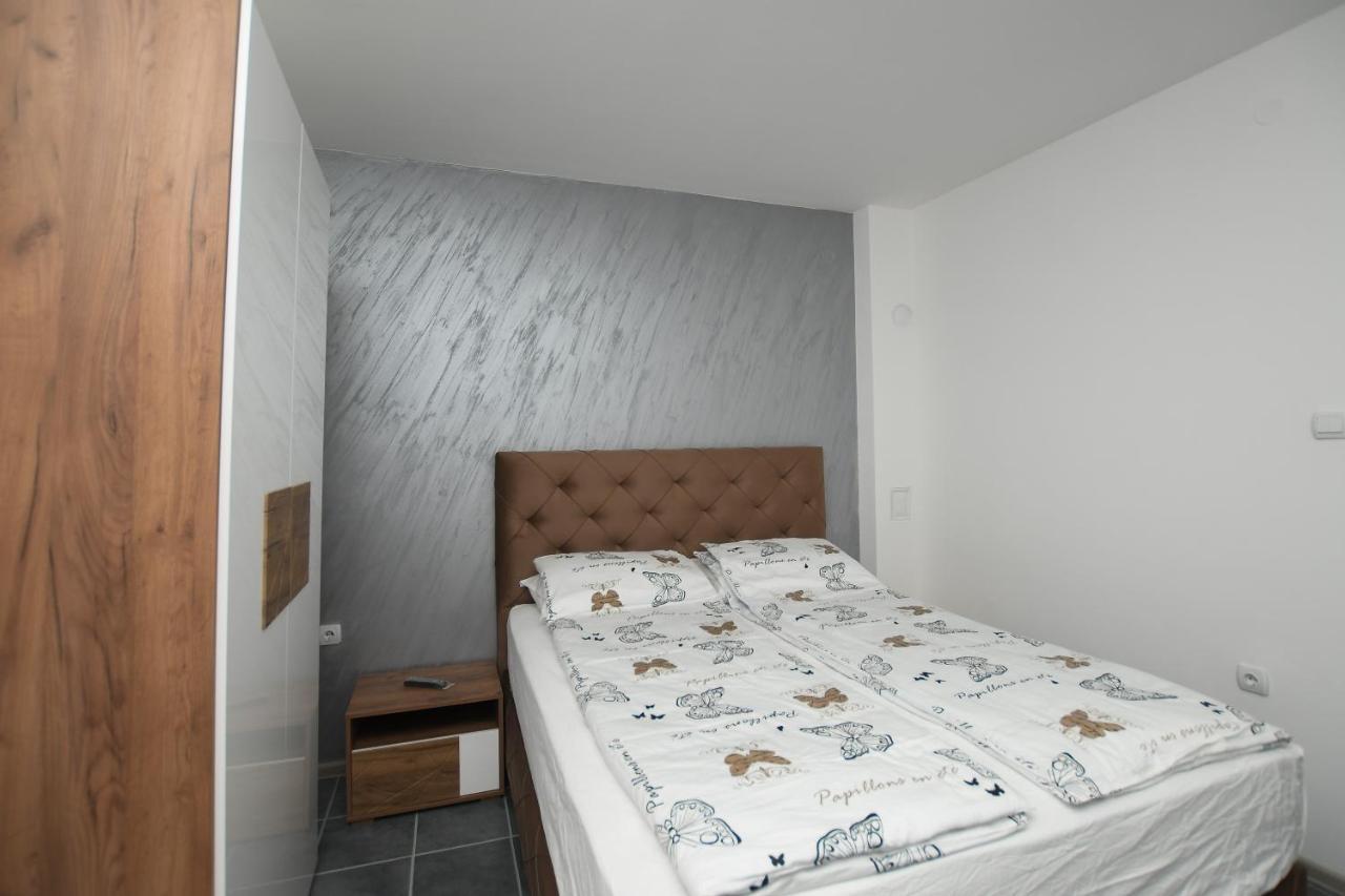 Relax Apartmani Кладово Экстерьер фото