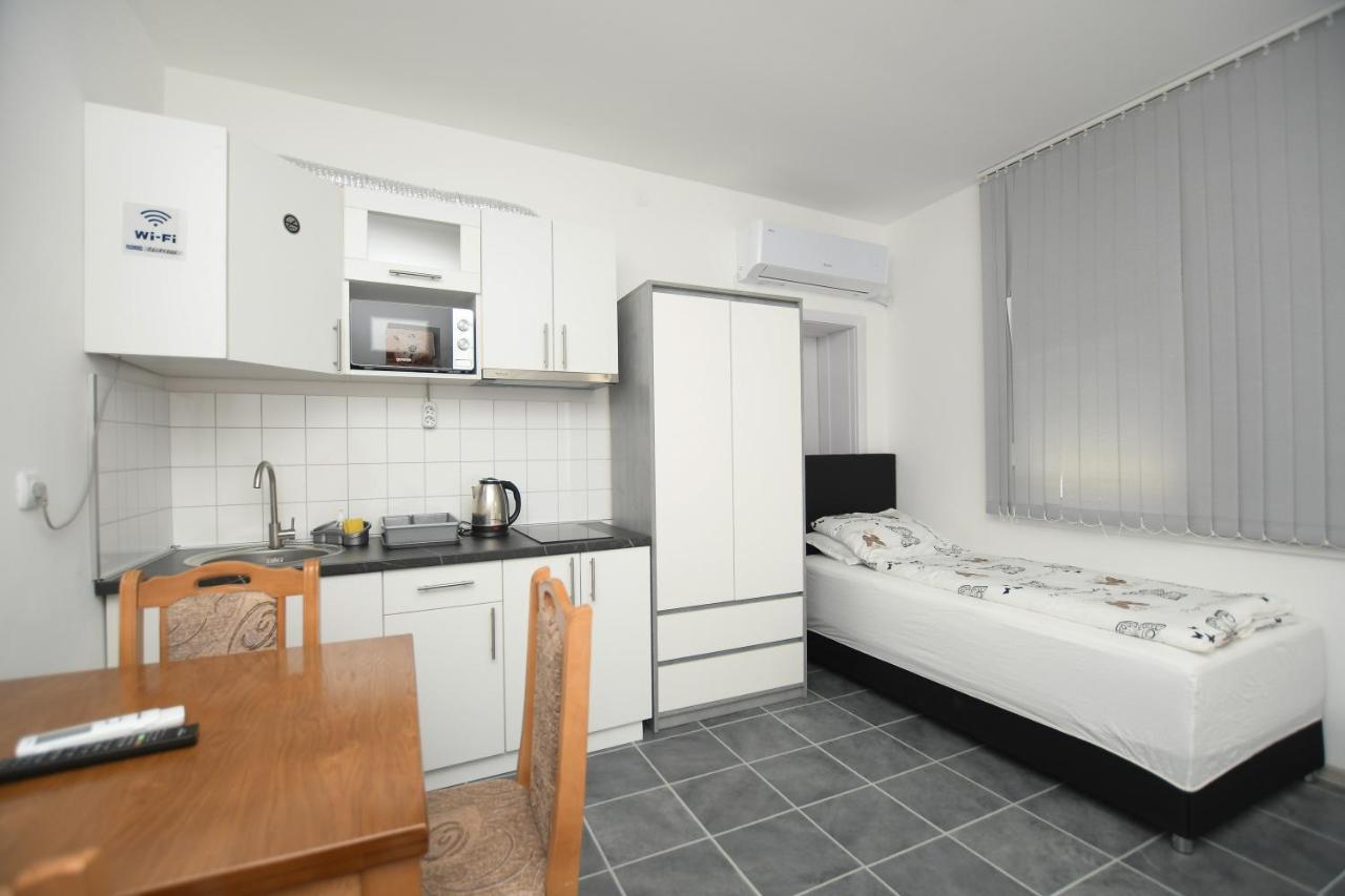 Relax Apartmani Кладово Экстерьер фото