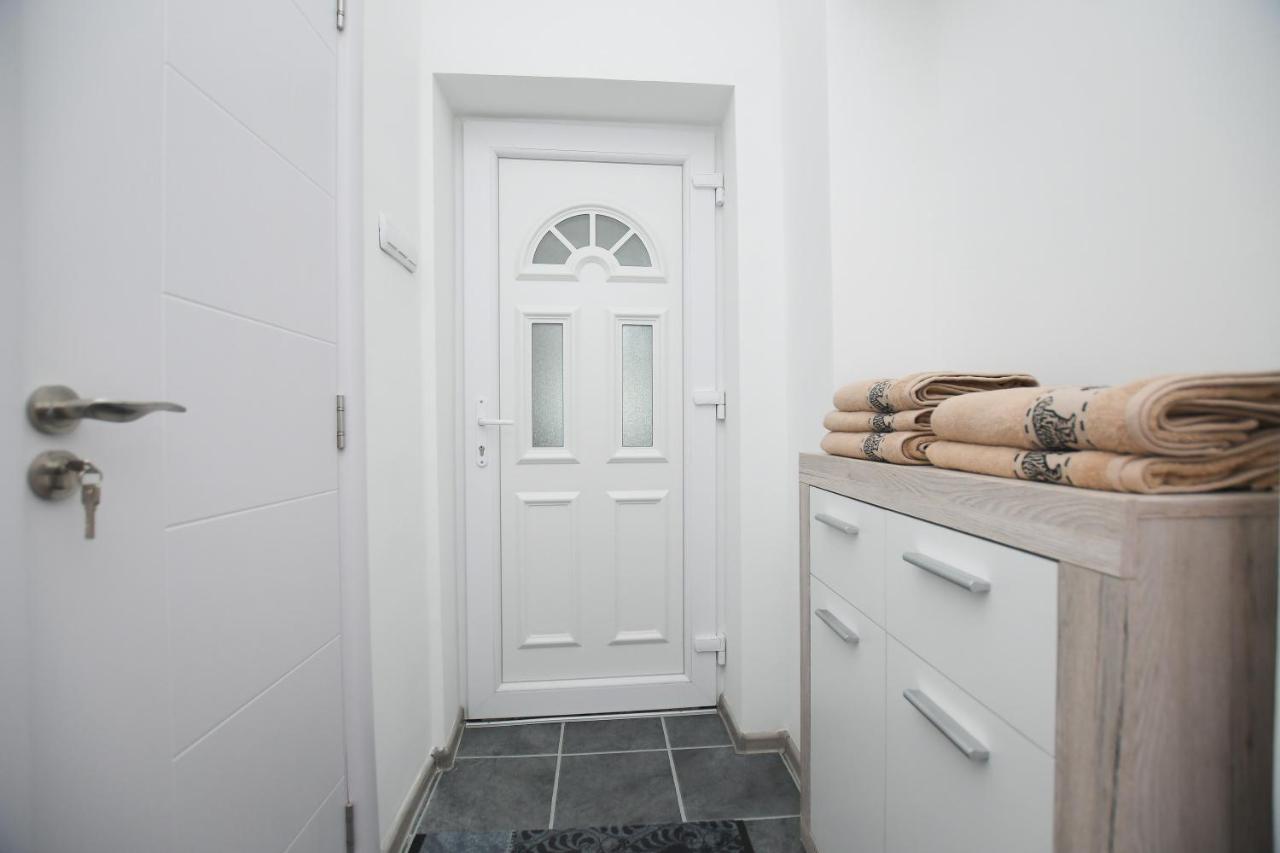 Relax Apartmani Кладово Экстерьер фото