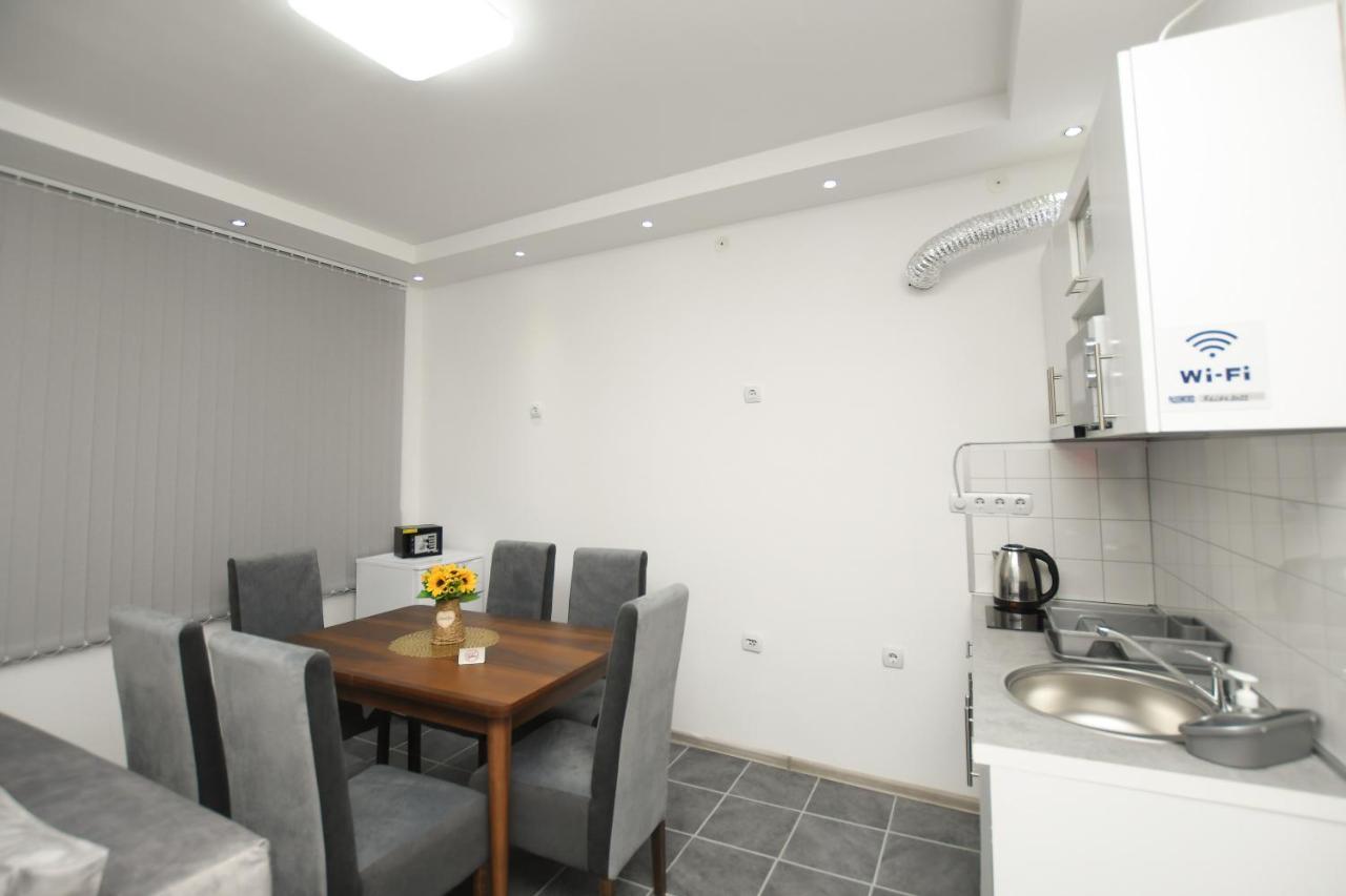 Relax Apartmani Кладово Экстерьер фото